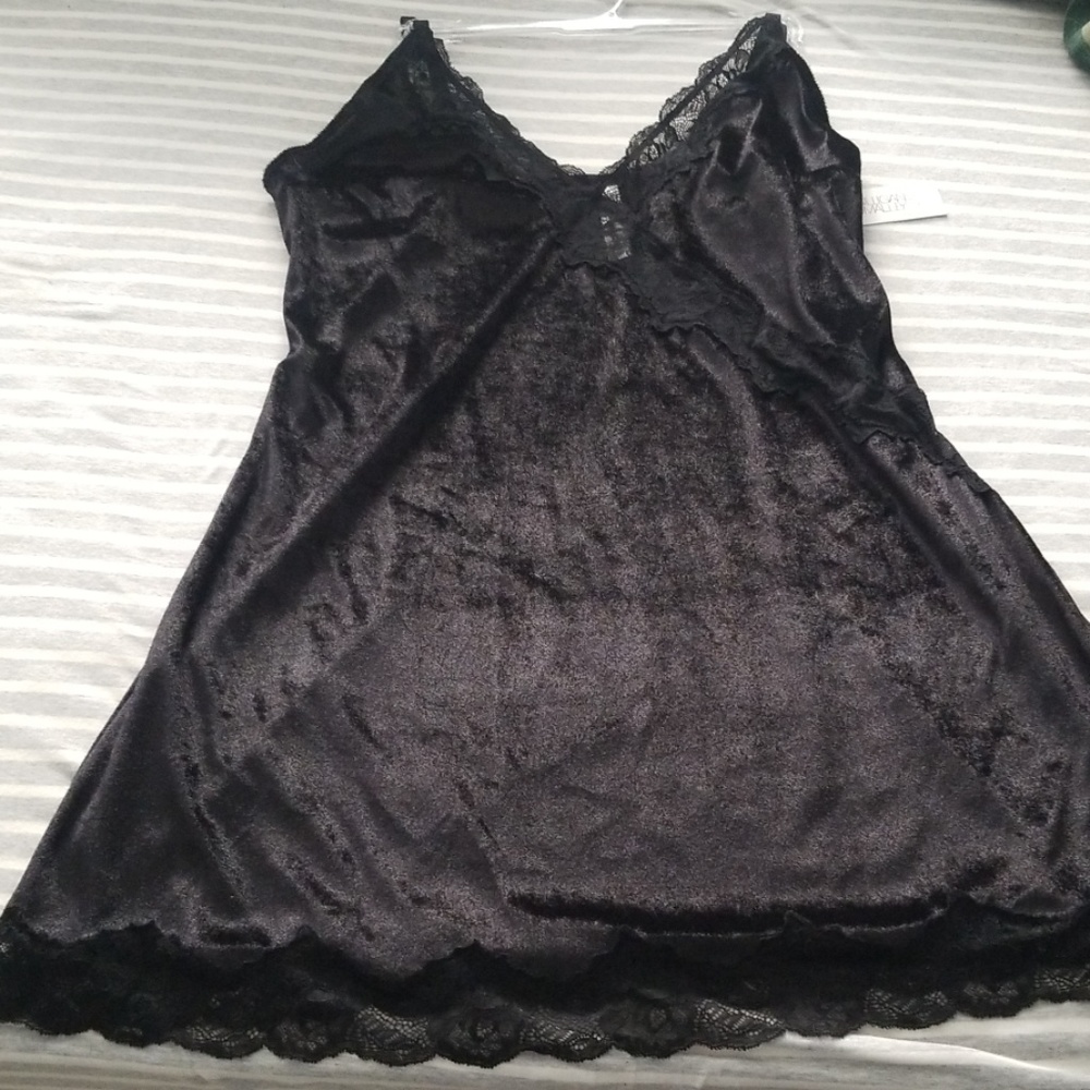 Black chemise